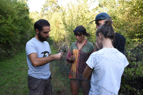 Grupa volontera na terenskom istraživanju ptica